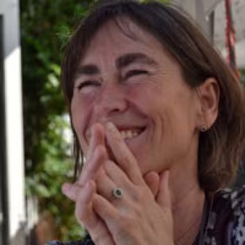 ADVOKAT LISE HOLTEN